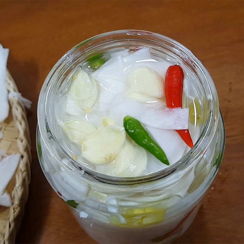 Bước 3 Nấu nước ngâm và ngâm măng Măng chua tỏi ớt