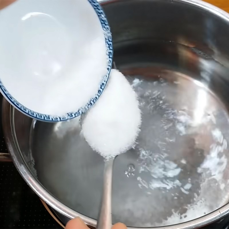Bước 3 Nấu nước ngâm và ngâm măng Măng chua tỏi ớt
