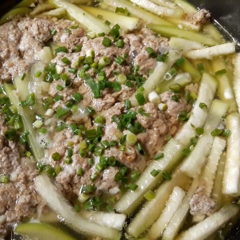 Bước 3 Nấu riêu cua với bầu Canh cua nấu bầu