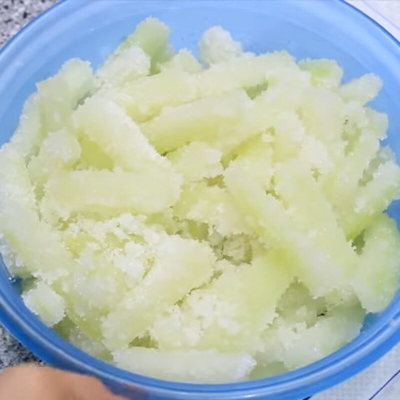 Bước 4 Ngâm bí đao với đường Cách làm mứt bí đao không cần phèn chua