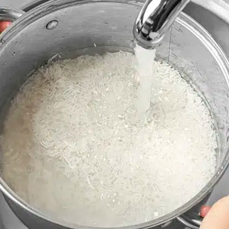 Bước 5 Ngâm gạo Cháo thịt bò khoai tây