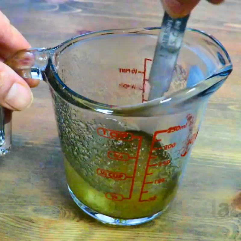Bước 1 Ngâm gelantin Pudding trái dừa
