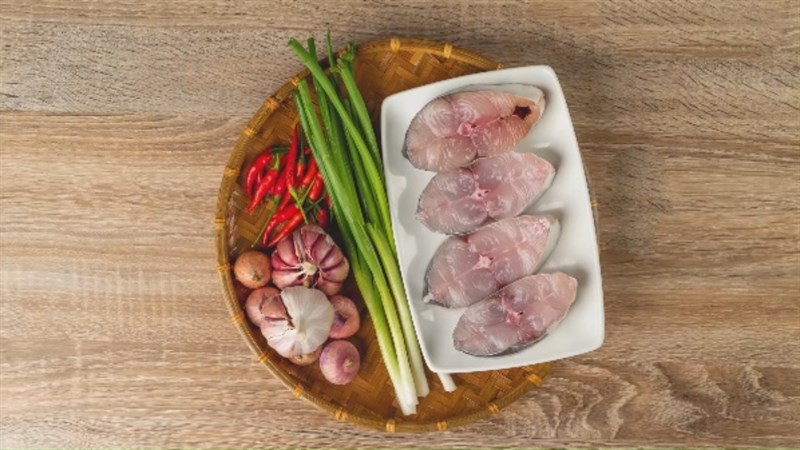 Nguyên liệu món ăn cá thu kho mặn ngọt