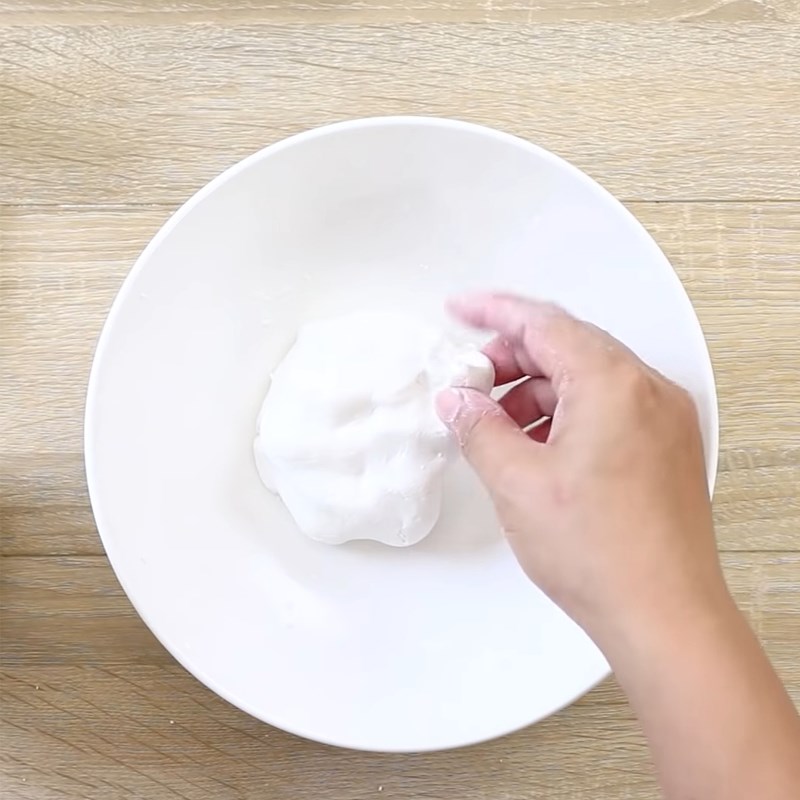 Bước 3 Nhào bột bánh mochi Bingsu Matcha trà xanh đậu đỏ