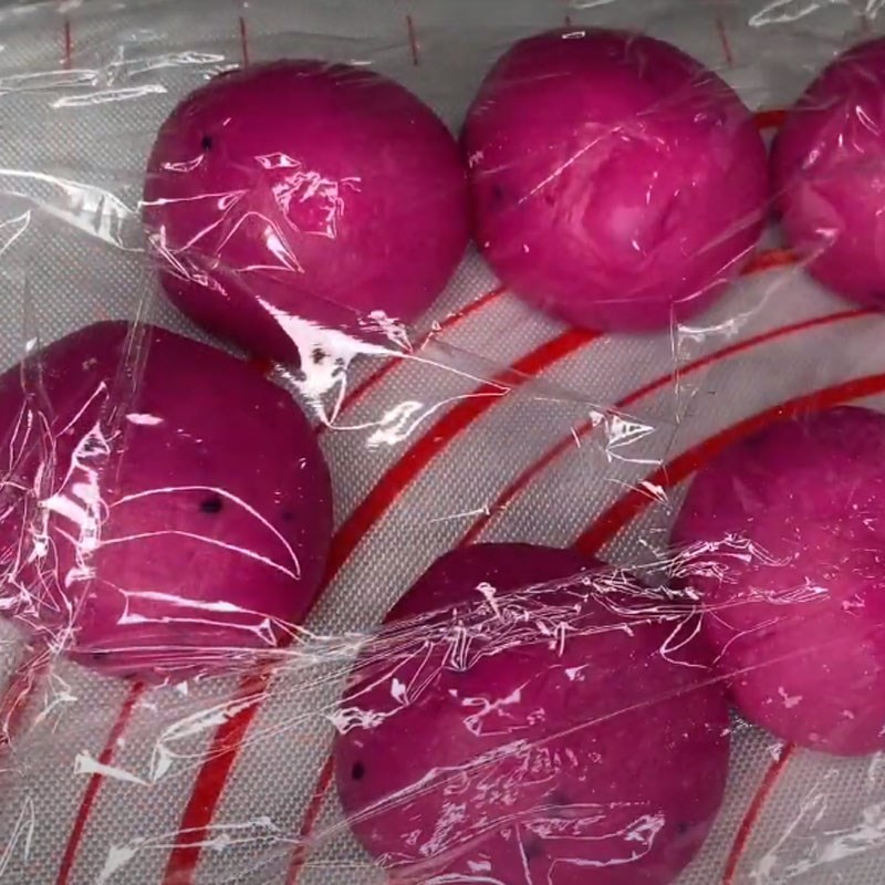 Bước 5 Nhào bột và chia bột Bánh bao thanh long