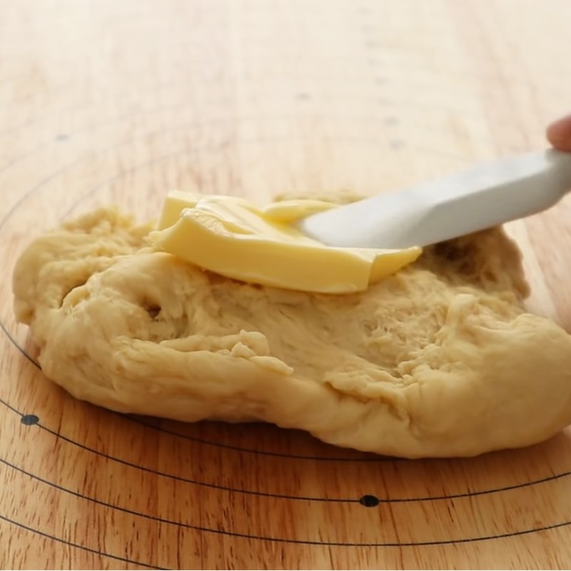 Bước 3 Nhào, ủ bột bánh Bánh mì mini nhân dâu tây