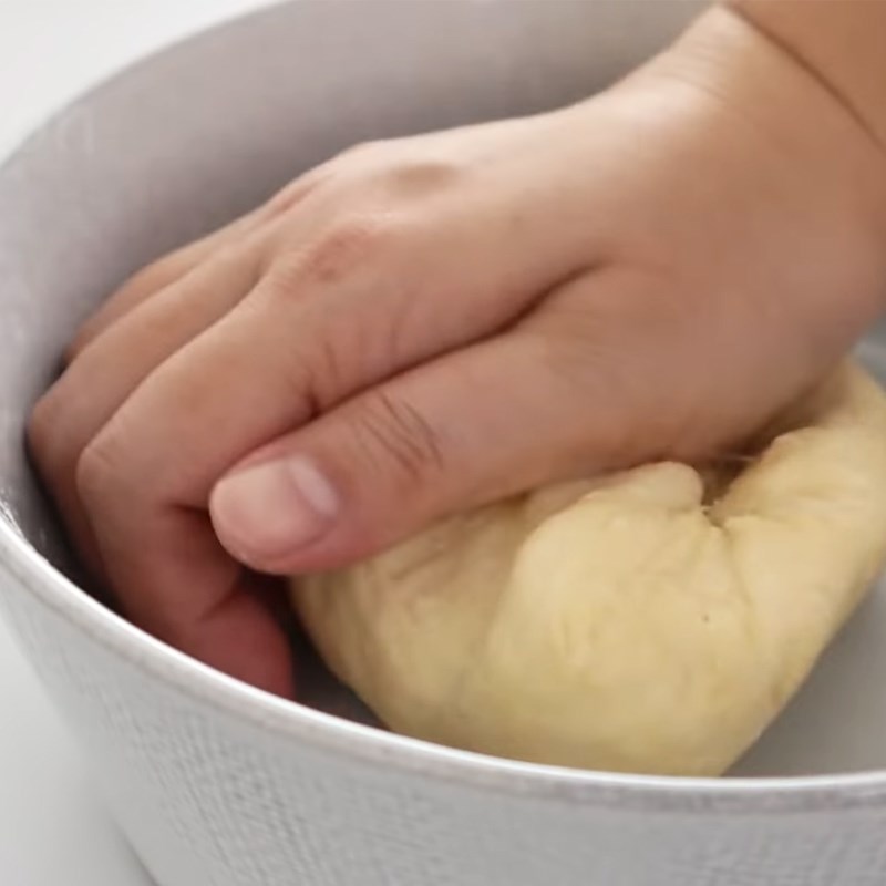 Bước 3 Nhào, ủ bột bánh Bánh mì mini nhân dâu tây