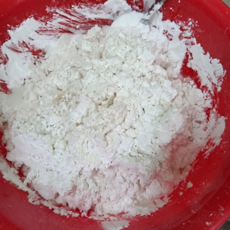 Bước 4 Nhồi bột Bánh bột lọc bằng bột năng nhân tôm thịt
