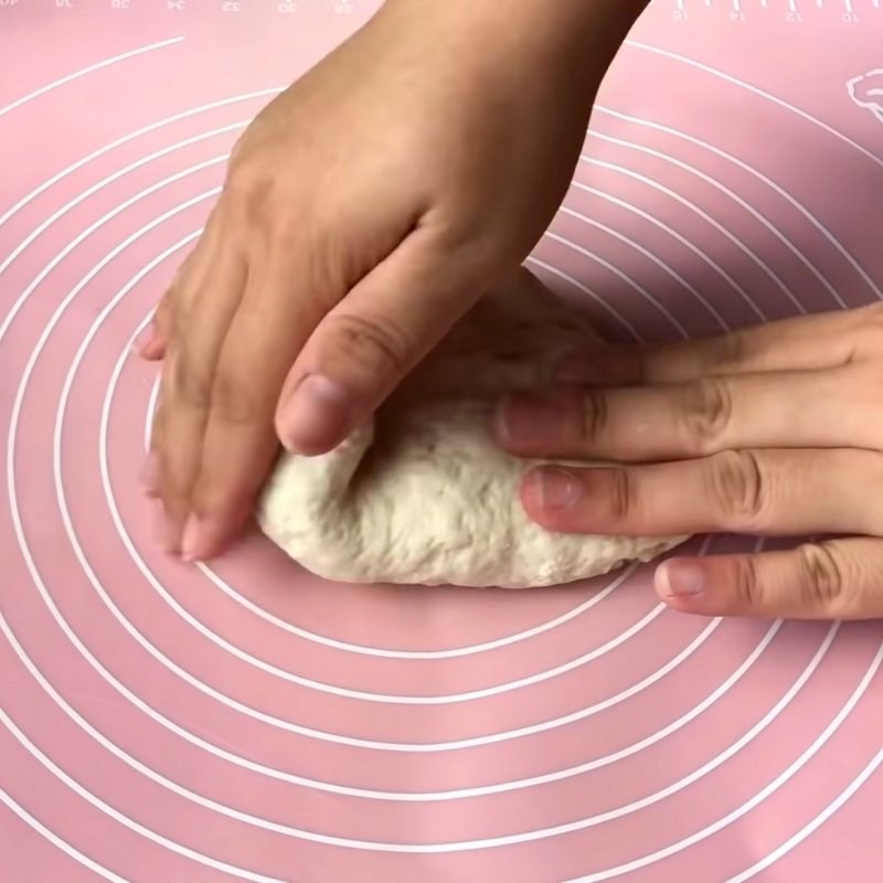 Bước 3 Nhồi bột lần 2 Bánh bao sữa không nhân