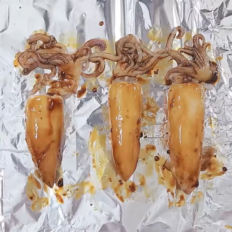 Bước 4 Nhồi và ướp mực Mực nướng nhồi cơm sốt teriyaki