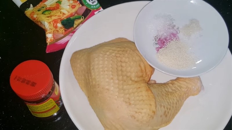 Nguyên liệu món ăn 3 cách làm gà chiên sa tế