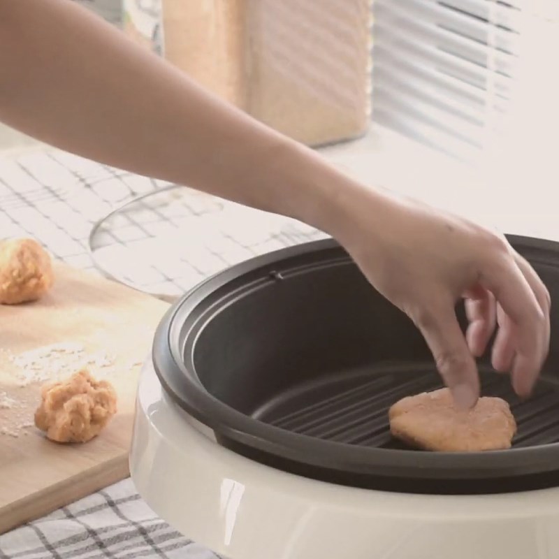 Bước 3 Nướng bánh bằng nồi chiên không dầu Bánh khoai lang yến mạch bằng nồi chiên không dầu