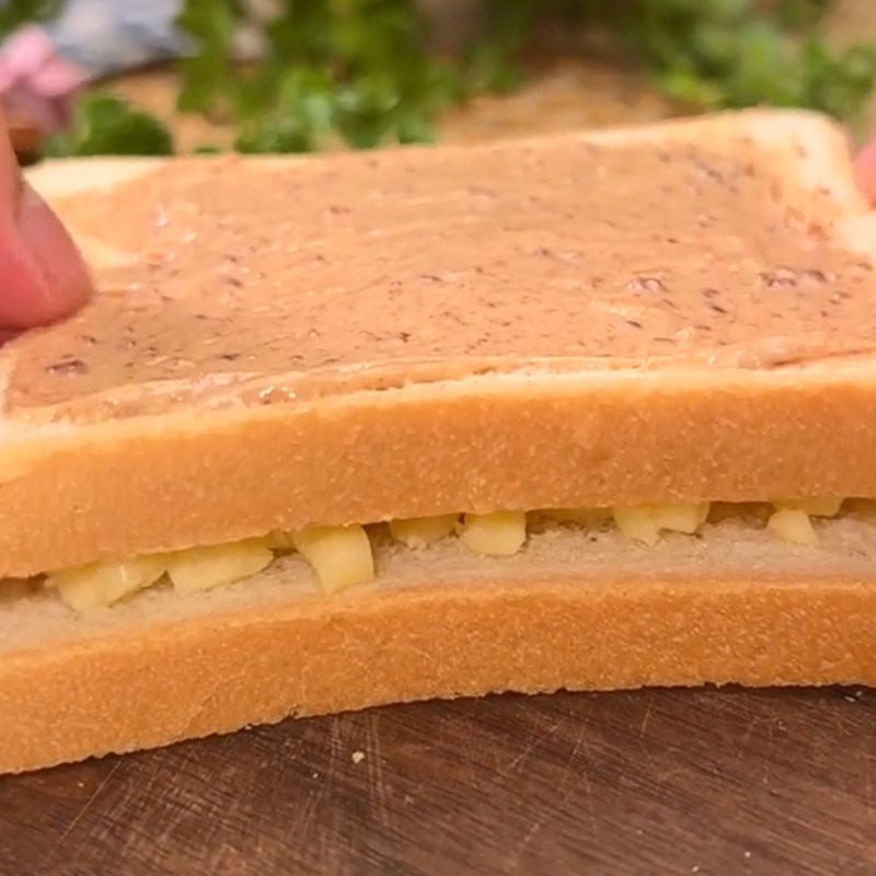 Bước 2 Nướng bánh mì Bánh milo phô mai (Công thức được chia sẻ từ TikTok Cách Nấu Ngon cùng Cách Nấu Ngon)