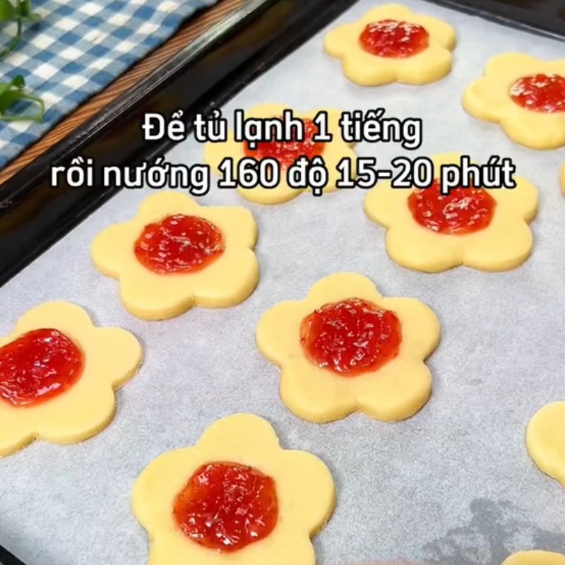 Bước 3 Nướng bánh Bánh quy mứt dâu (Công thức được chia sẻ từ Tiktok Cách Nấu Ngon cùng Cách Nấu Ngon)