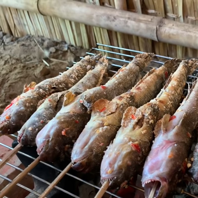 Bước 3 Nướng cá Cá thòi lòi nướng muối ớt