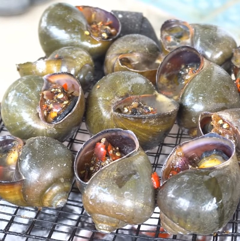 Bước 4 Thành phẩm Ốc bươu nướng tiêu đen