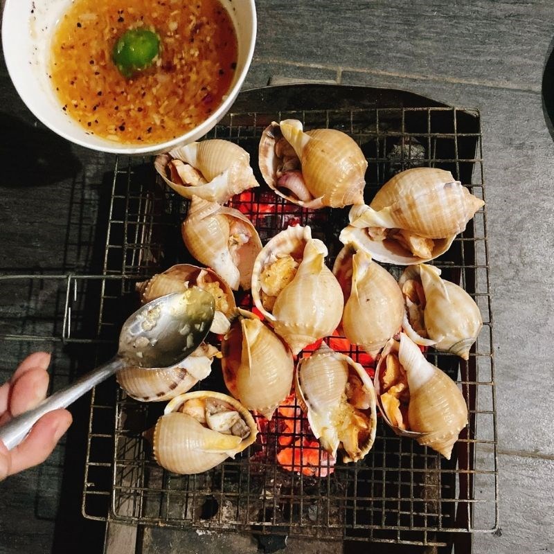 Bước 5 Nướng ốc tỏi với nước mắm Ốc tỏi nướng nước mắm (công thức được chia sẻ từ người dùng)