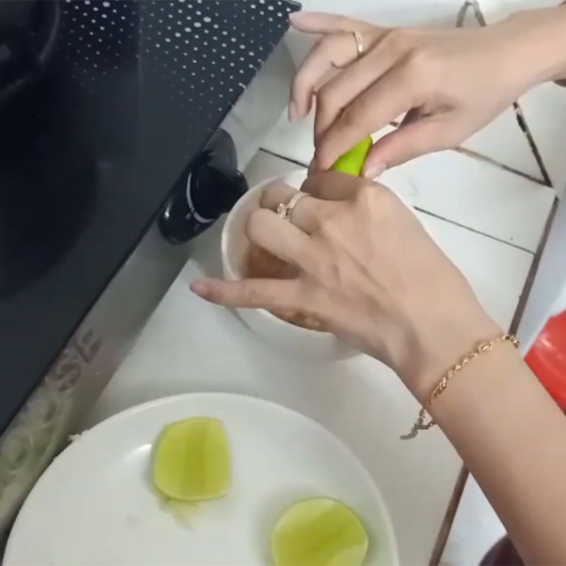Bước 4 Làm muối ớt ướp ốc Ốc tỏi nướng muối ớt