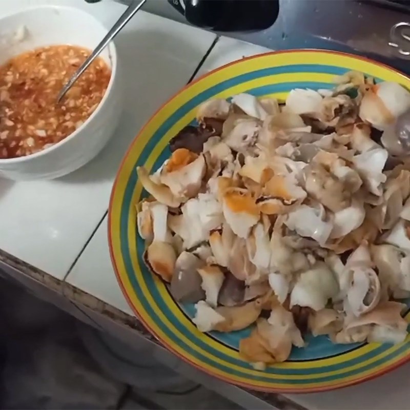 Bước 5 Sơ chế ốc đã luộc Ốc tỏi nướng muối ớt