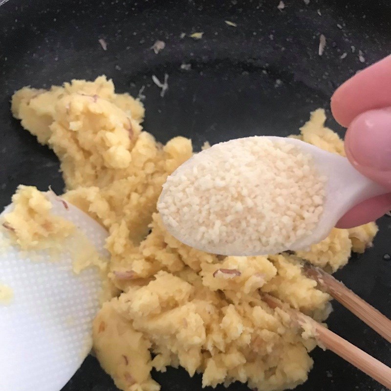 Bước 2 Xào nhân Bánh bột lọc nhân đậu xanh