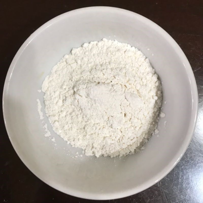 Bước 2 Pha bột Tôm chiên xù