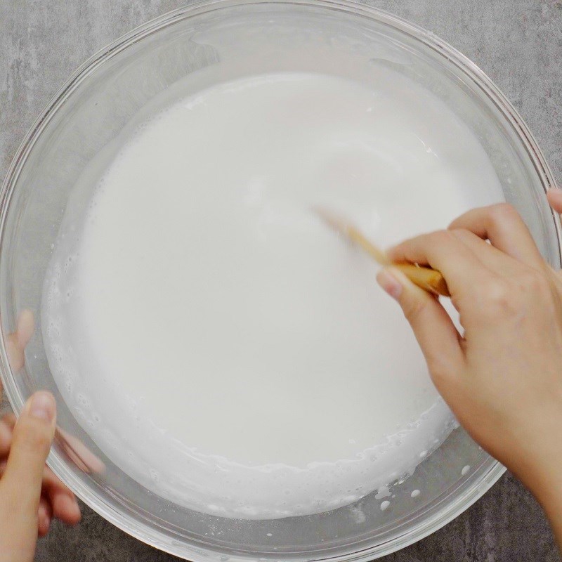 Bước 2 Pha bột chiên Bột chiên từ cơm nguội và gạo