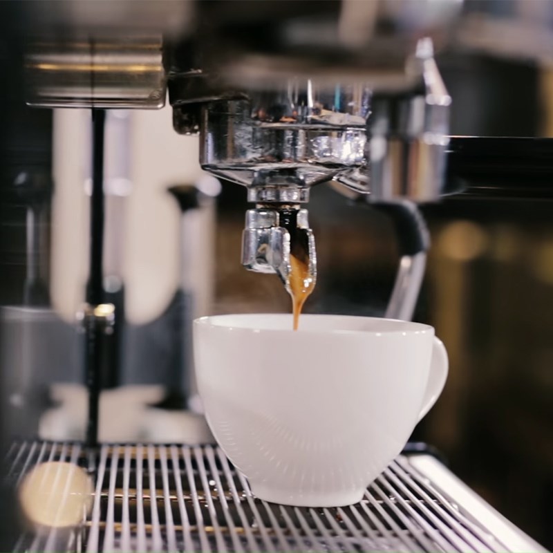 Bước 1 Pha cà phê Cà phê matcha - matcha espresso