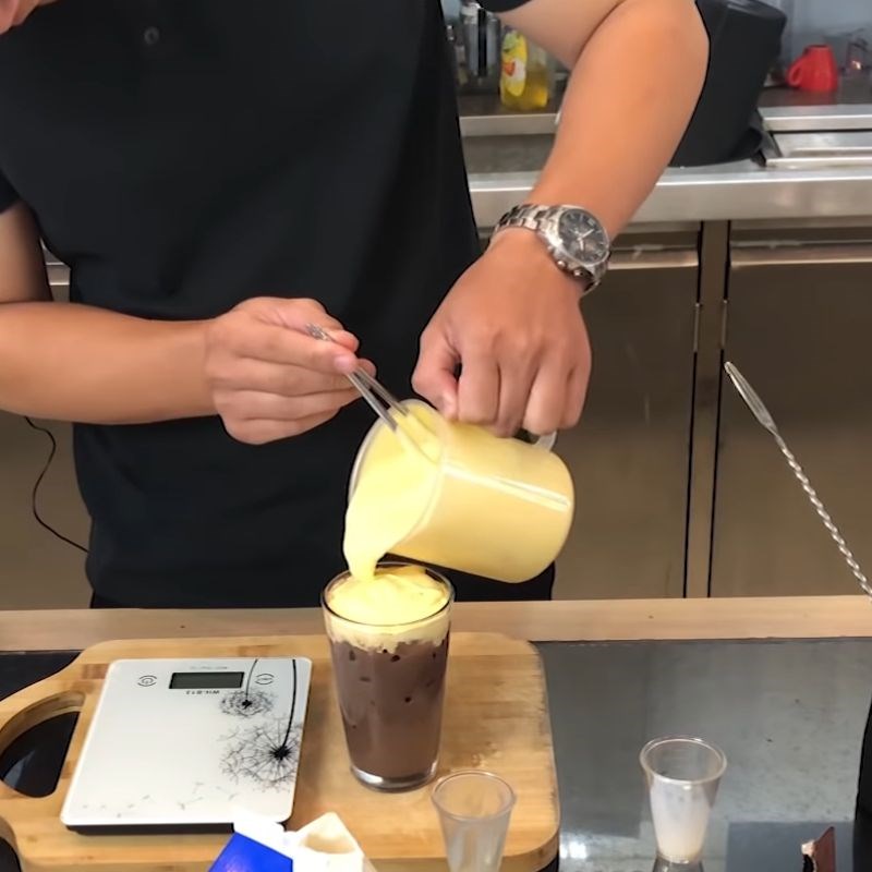 Bước 3 Pha cacao kem trứng Cacao kem trứng