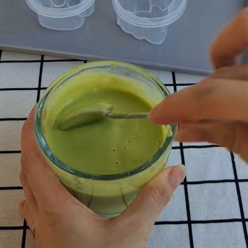 Bước 4 Pha gelatin và làm đông pudding Pudding bơ cho bé ăn dặm