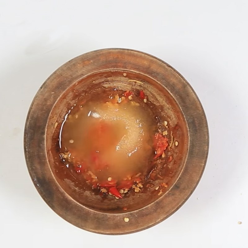 Bước 4 Pha nước chấm Mực trứng hấp gừng