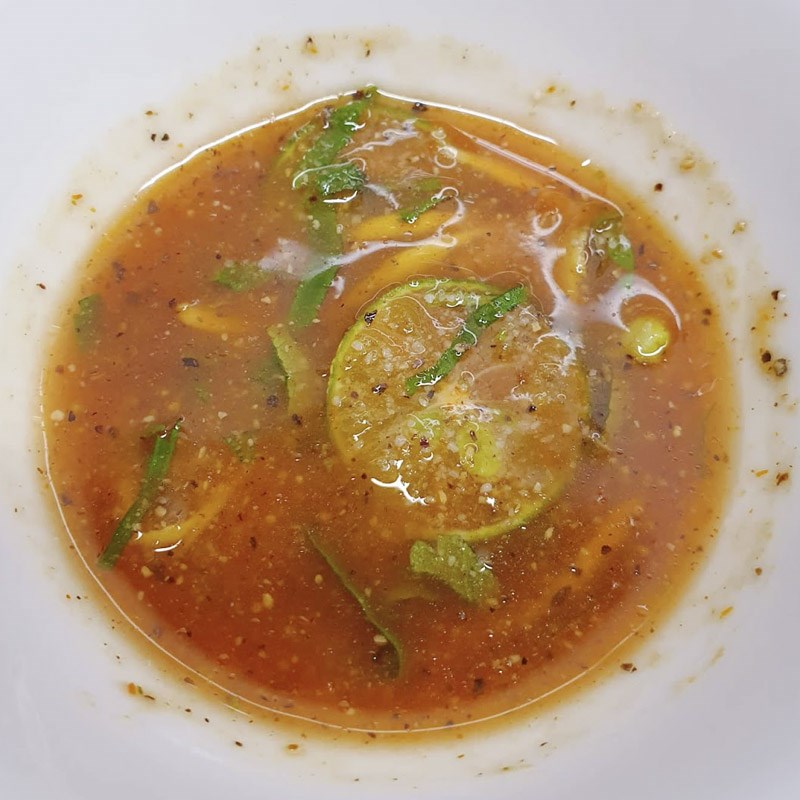Bước 4 Pha nước chấm Gà hấp xôi