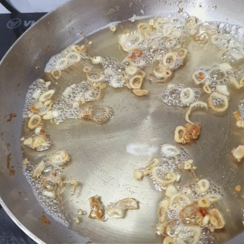 Bước 4 Pha nước chấm Gà hấp xôi