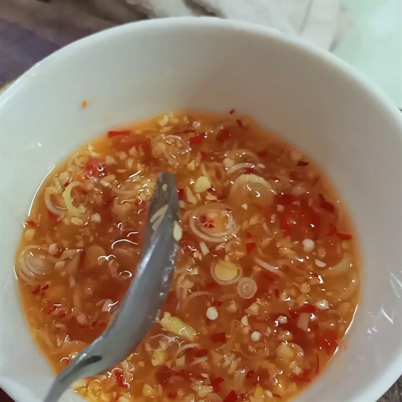 Bước 5 Pha nước chấm ốc Ốc nhảy hấp sả
