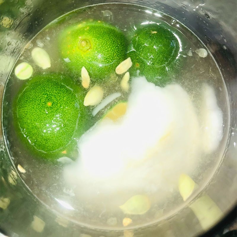 Bước 2 Pha nước dừa tắc Nước dừa tắc