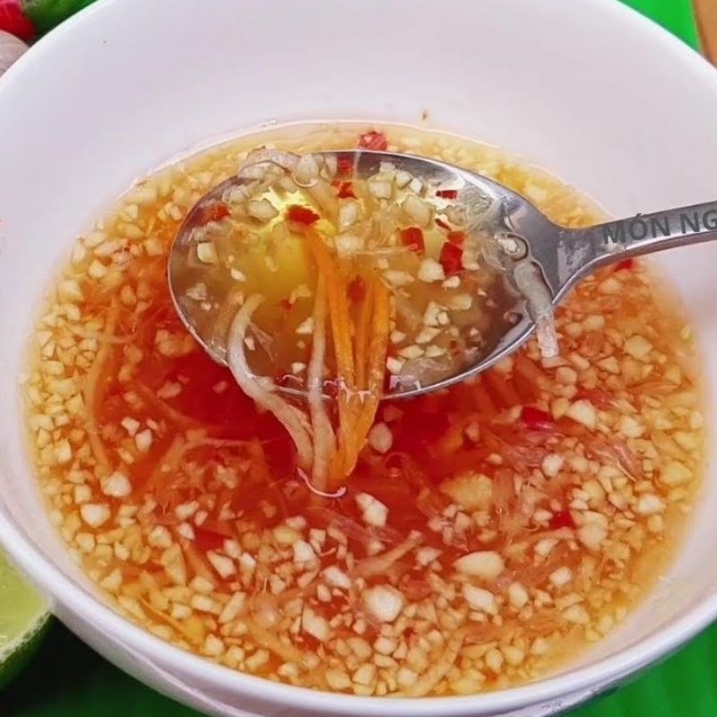Bước 4 Pha nước mắm Bánh xèo miền Tây