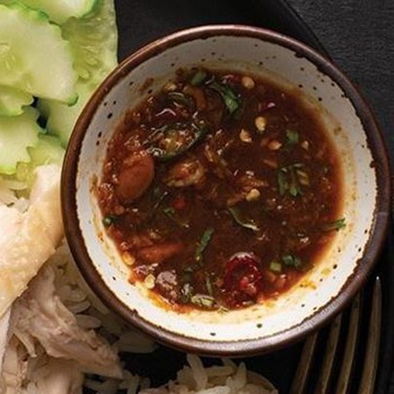 Bước 4 Pha nước sốt Cơm gà Thái Lan - Khao Man Gai