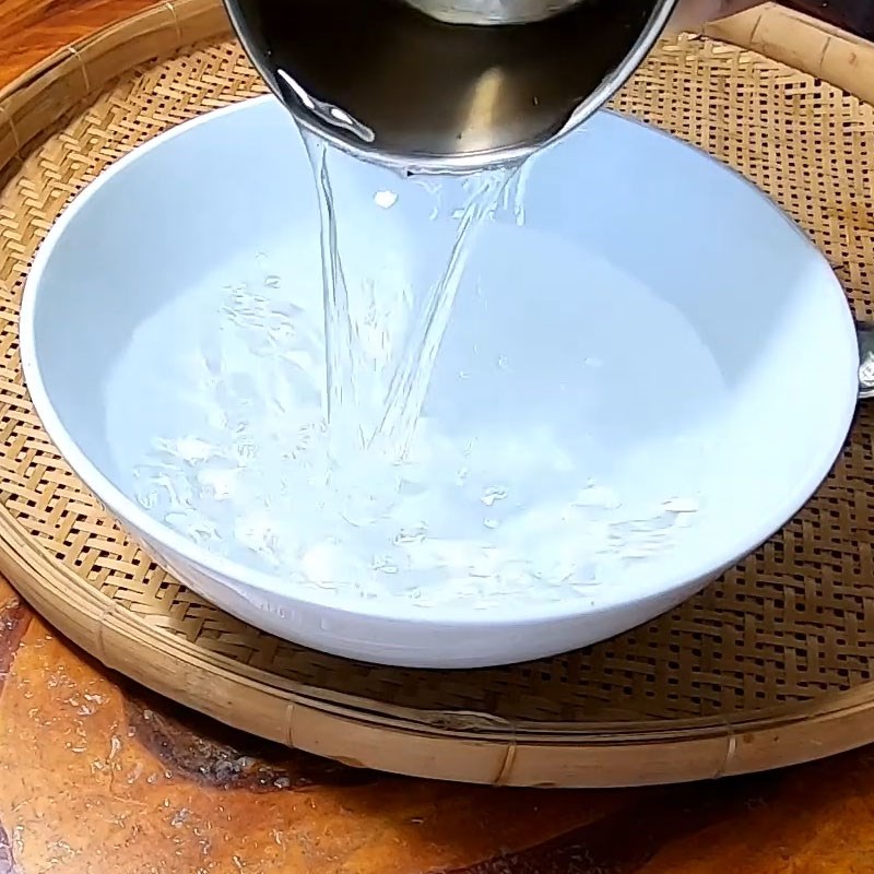 Bước 4 Pha nước sốt Cá lóc hấp dưa cải (cải chua)