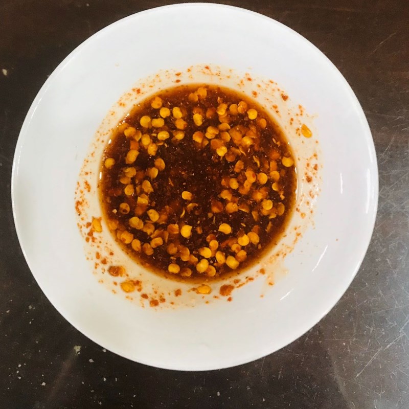 Bước 3 Pha nước sốt Da heo chiên nước mắm