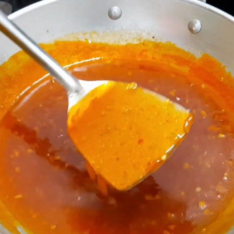 Bước 3 Pha nước sốt me Cá diêu hồng sốt me