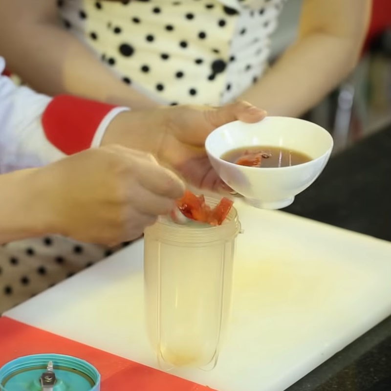 Bước 3 Pha nước trộn gỏi Gỏi ngó sen tai heo