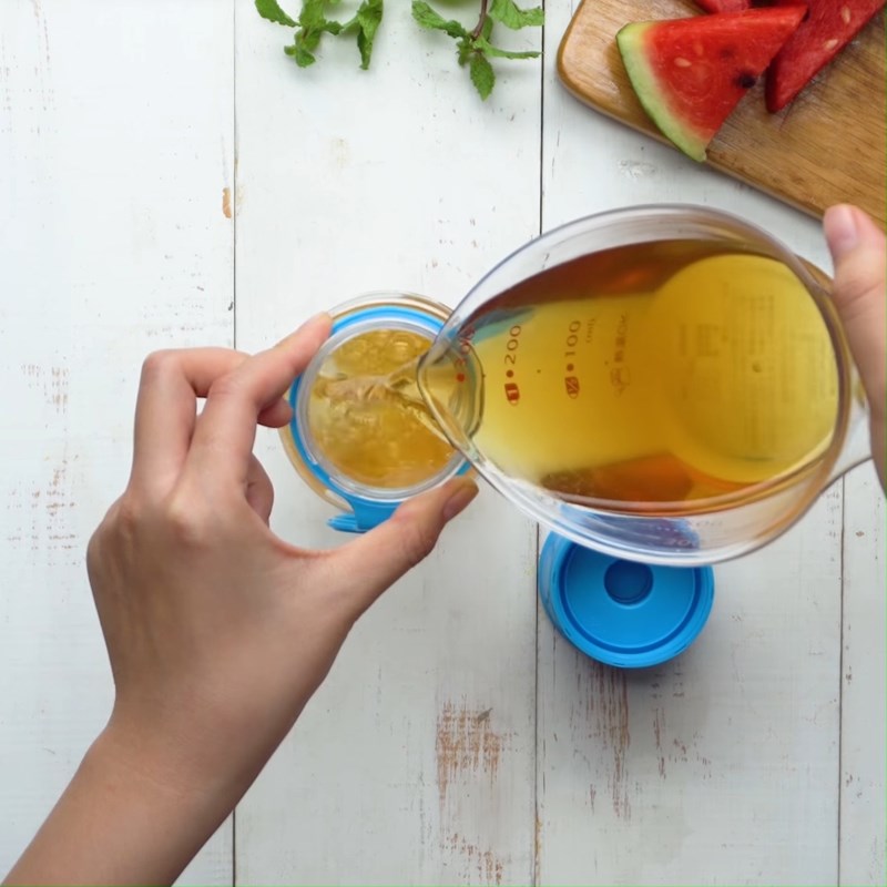 Bước 3 Pha trà Trà dưa hấu