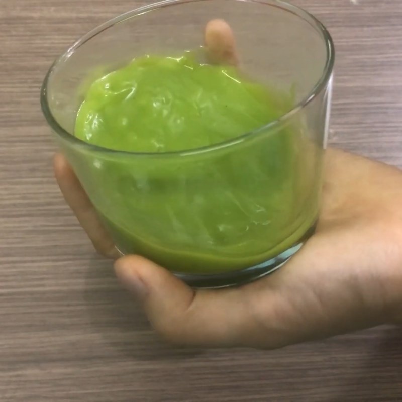 Bước 3 Pha và đổ khuôn hỗn hợp bơ Pudding bơ sữa cho bé ăn dặm