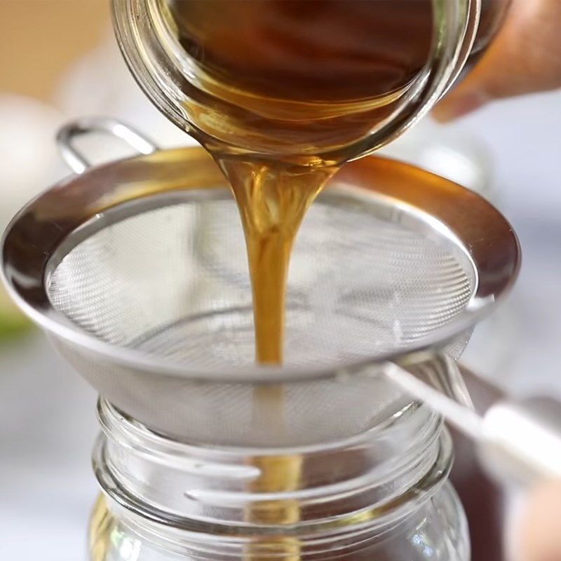 Bước 1 Pha và lọc cà phê Sinh tố cà phê chuối