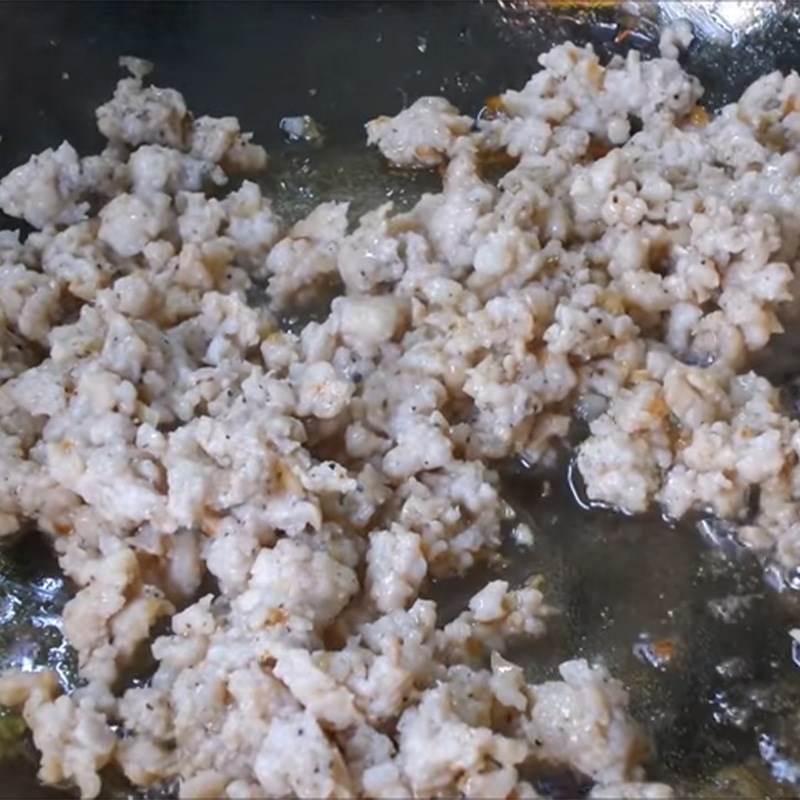 Bước 2 Phần nhân bánh tráng lụi Bánh tráng lụi Tây Nguyên