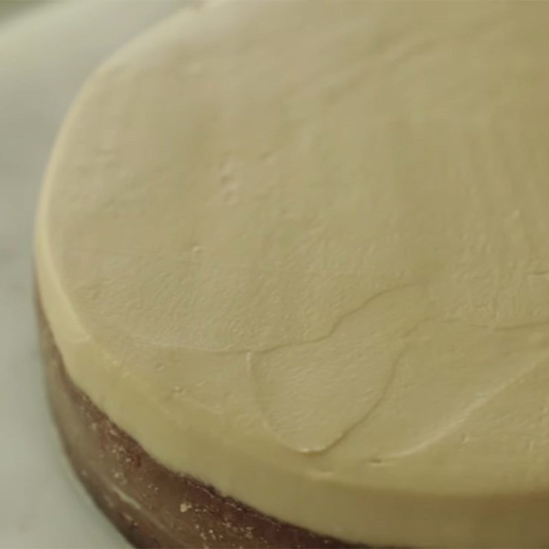 Bước 5 Phết kem và trang trí Cheesecake cà phê