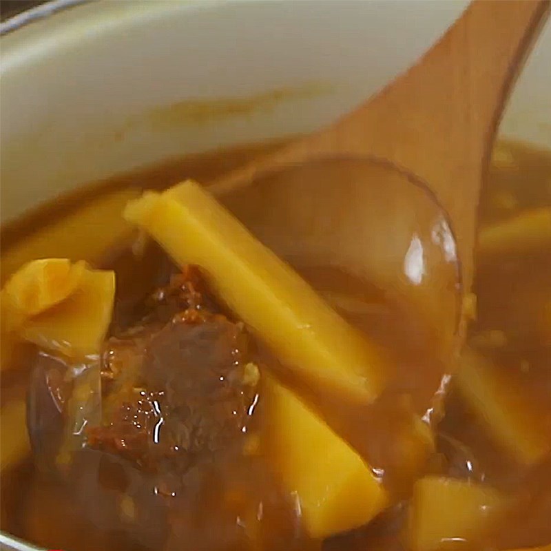 Bước 4 Nấu nước dùng Bún măng bò