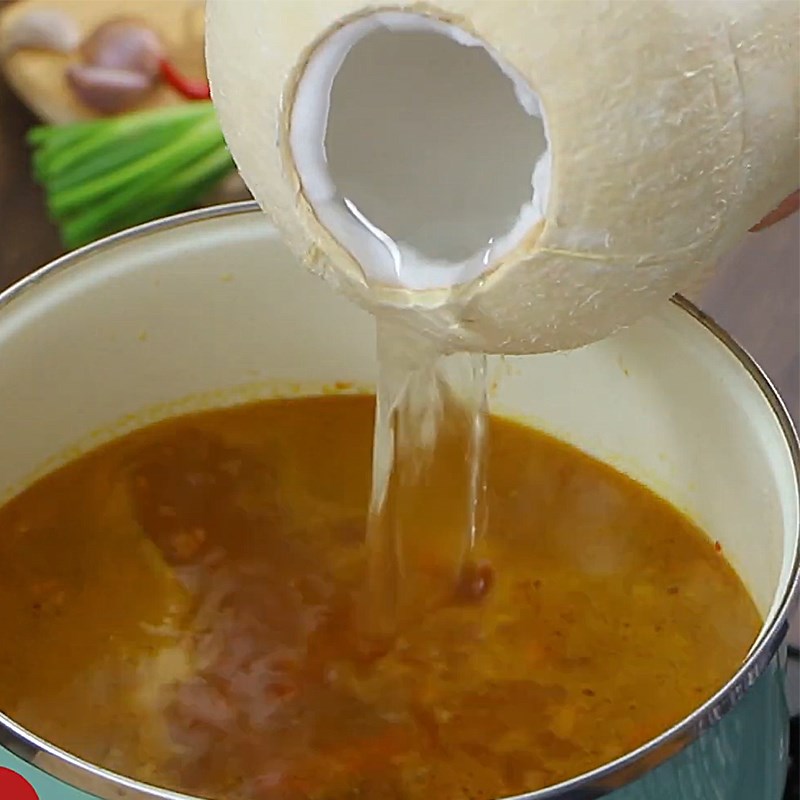 Bước 4 Nấu nước dùng Bún măng bò