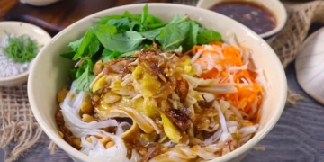 pho ga tron thumbnail 1200x676 1