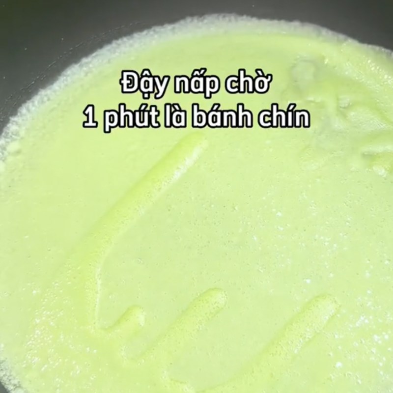 Bước 3 Rán vỏ bánh Bánh crepe cuộn sầu riêng (Công thức từ kênh tiktok Cách Nấu Ngon cùng Cách Nấu Ngon)