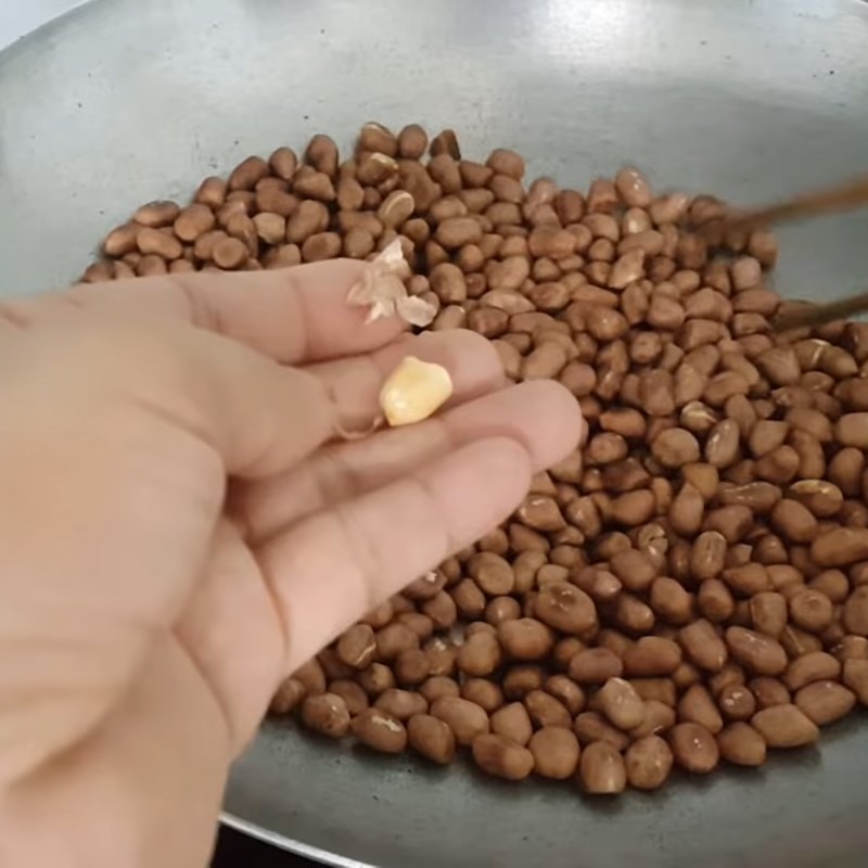 Bước 1 Rang đậu phộng Đậu phộng rang muối đường